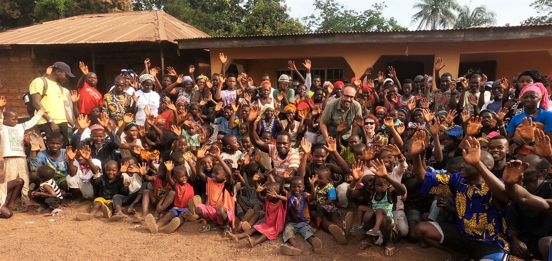 Über uns - Dorfbewohner in Sierra Leone